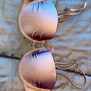 Victoria secret bikini top Never been worn. Medium